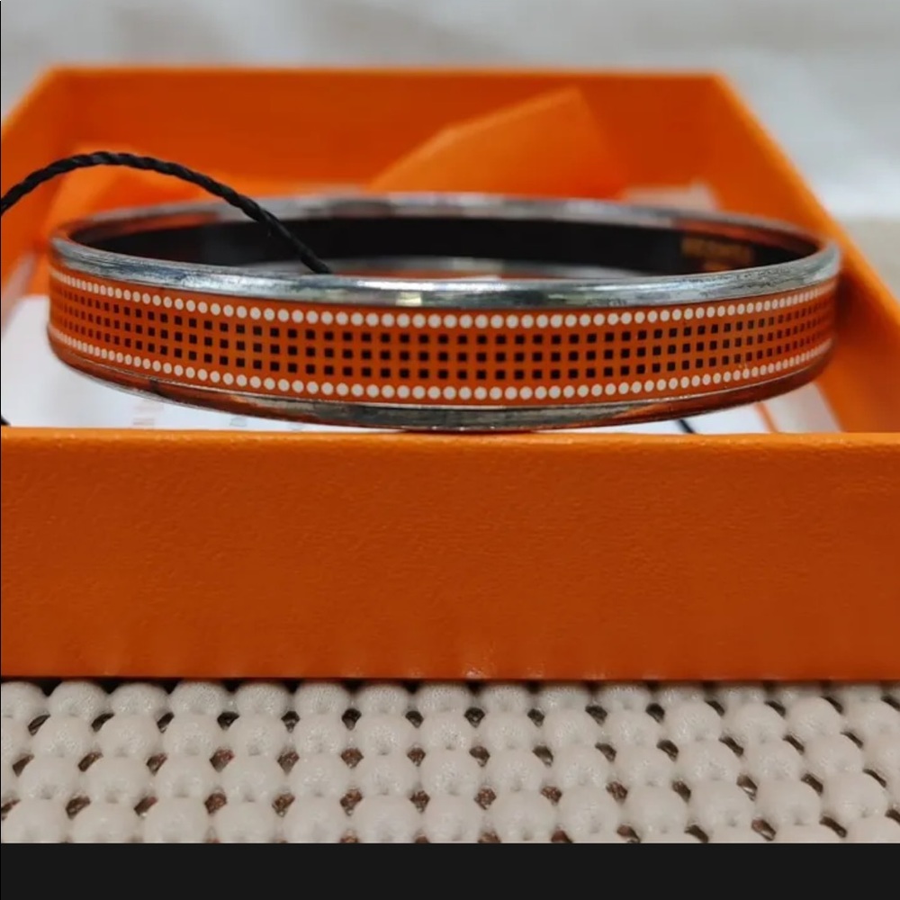 Authentic Hermes Narrow Enamel Bangle Bracelet - Picture 1 of 11